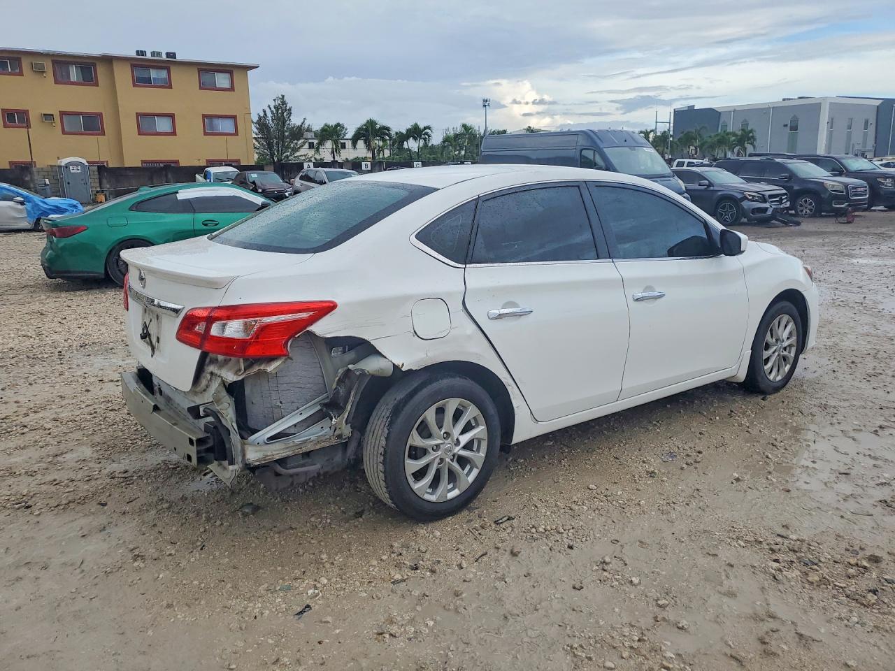 2017 NISSAN SENTRA S photo 5