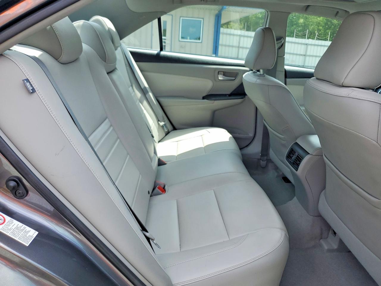 2015 TOYOTA CAMRY XLE V6 photo 28