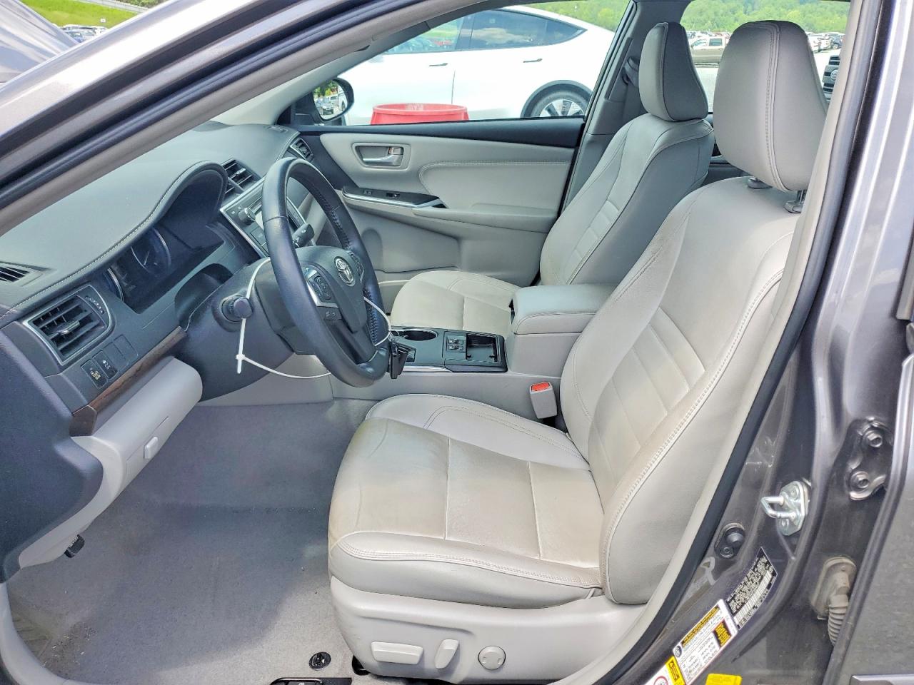 2015 TOYOTA CAMRY XLE V6 photo 19