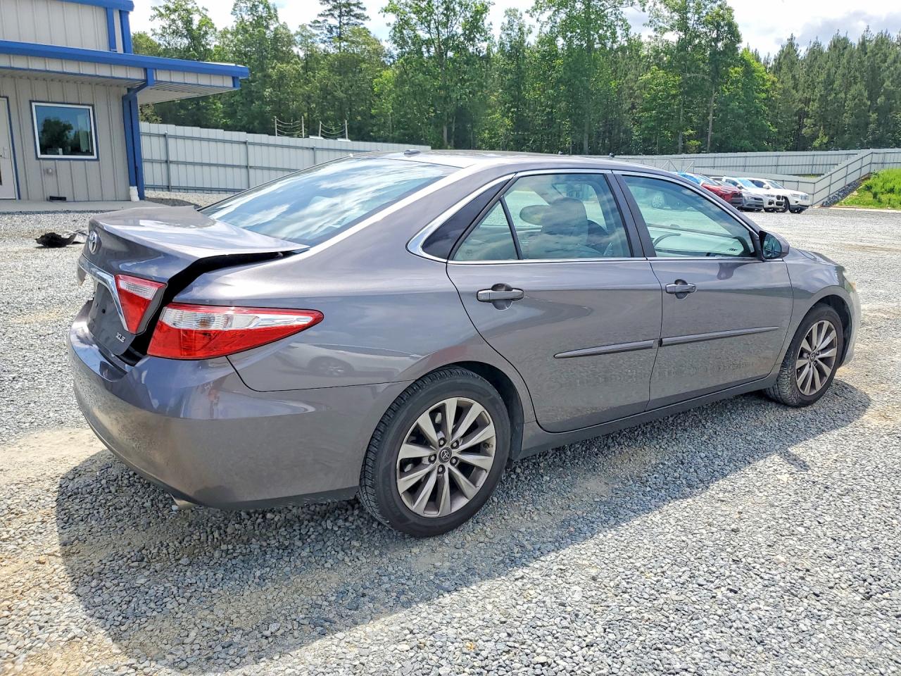 2015 TOYOTA CAMRY XLE V6 photo 7
