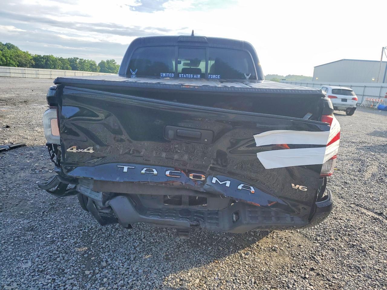 2019 TOYOTA TACOMA SR V6 photo 16