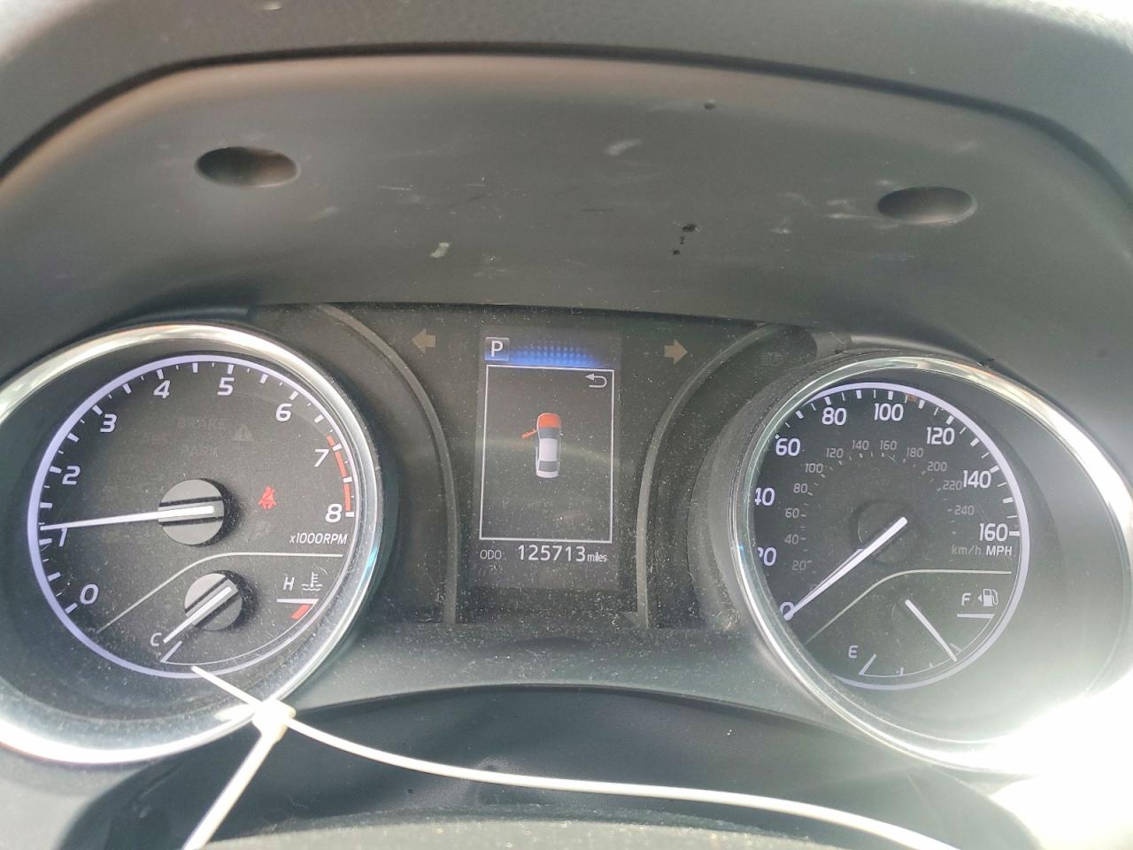2020 TOYOTA CAMRY LE photo 9