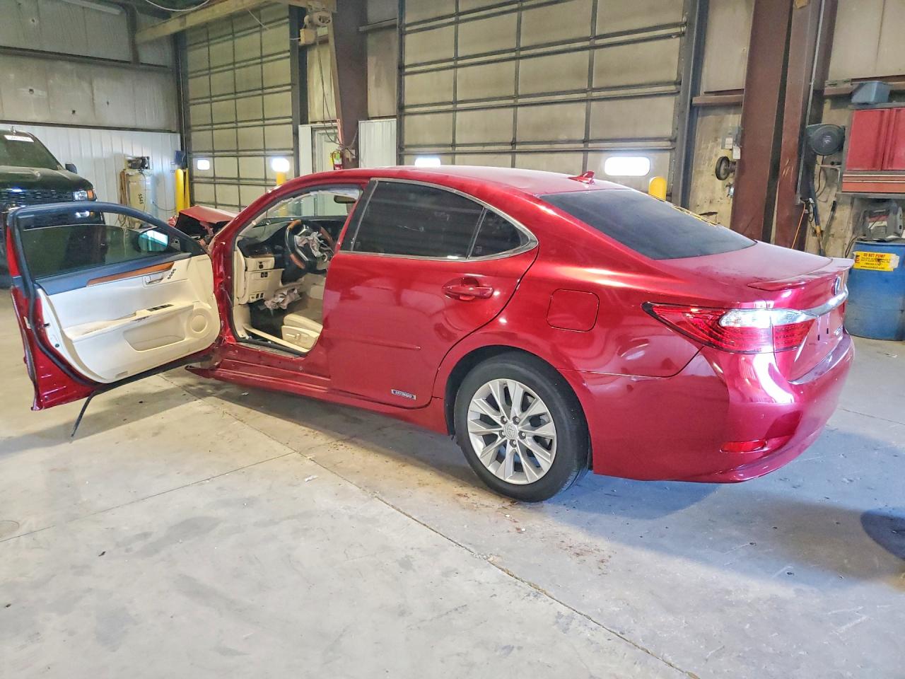 2013 LEXUS ES 300H photo 2