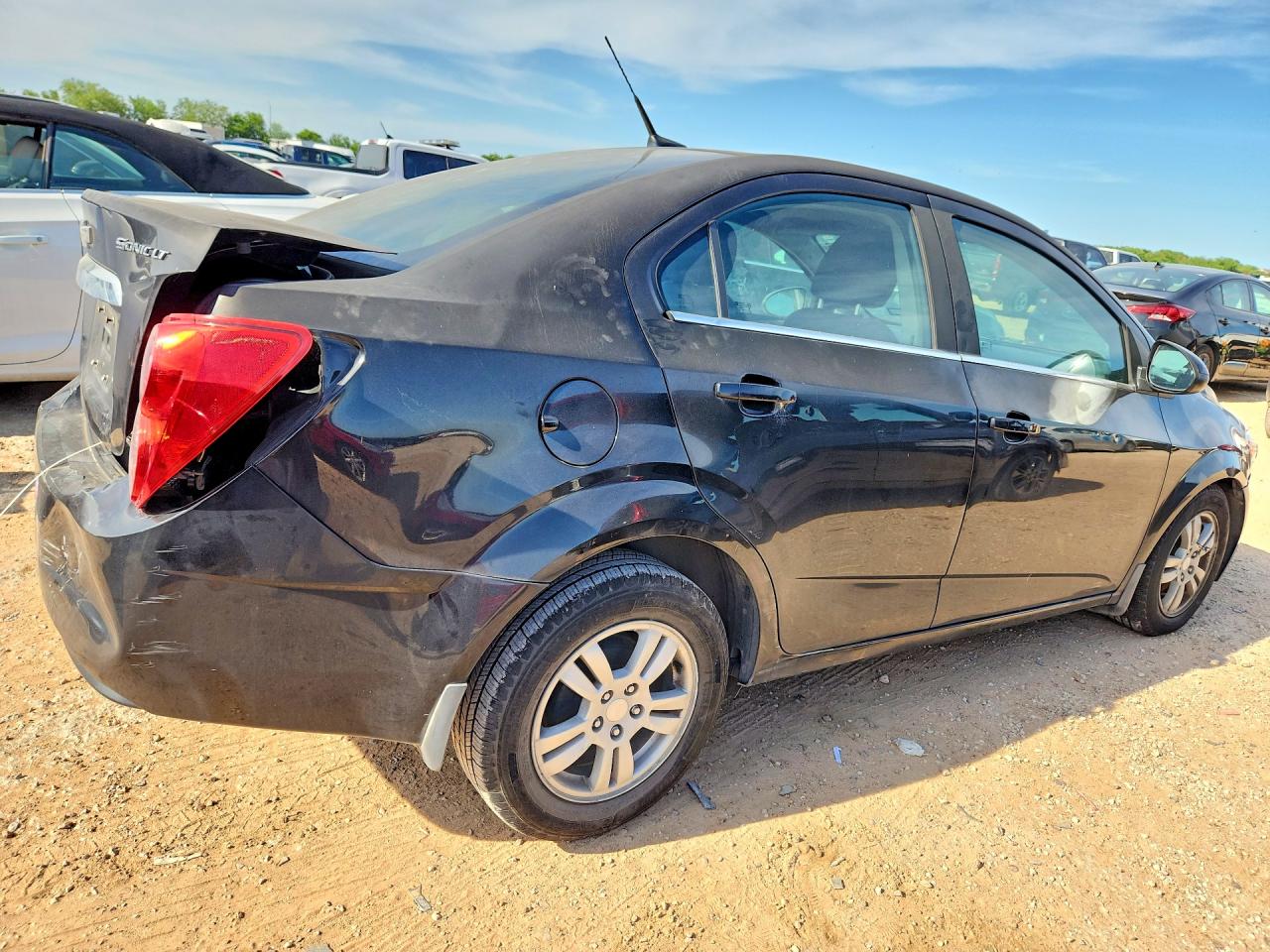 2014 CHEVROLET SONIC LT photo 3