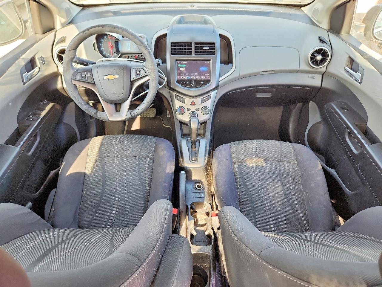 2014 CHEVROLET SONIC LT photo 8
