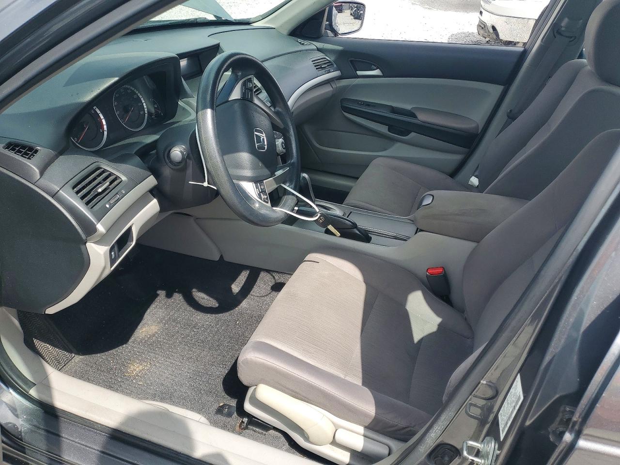 2011 HONDA ACCORD LX photo 7