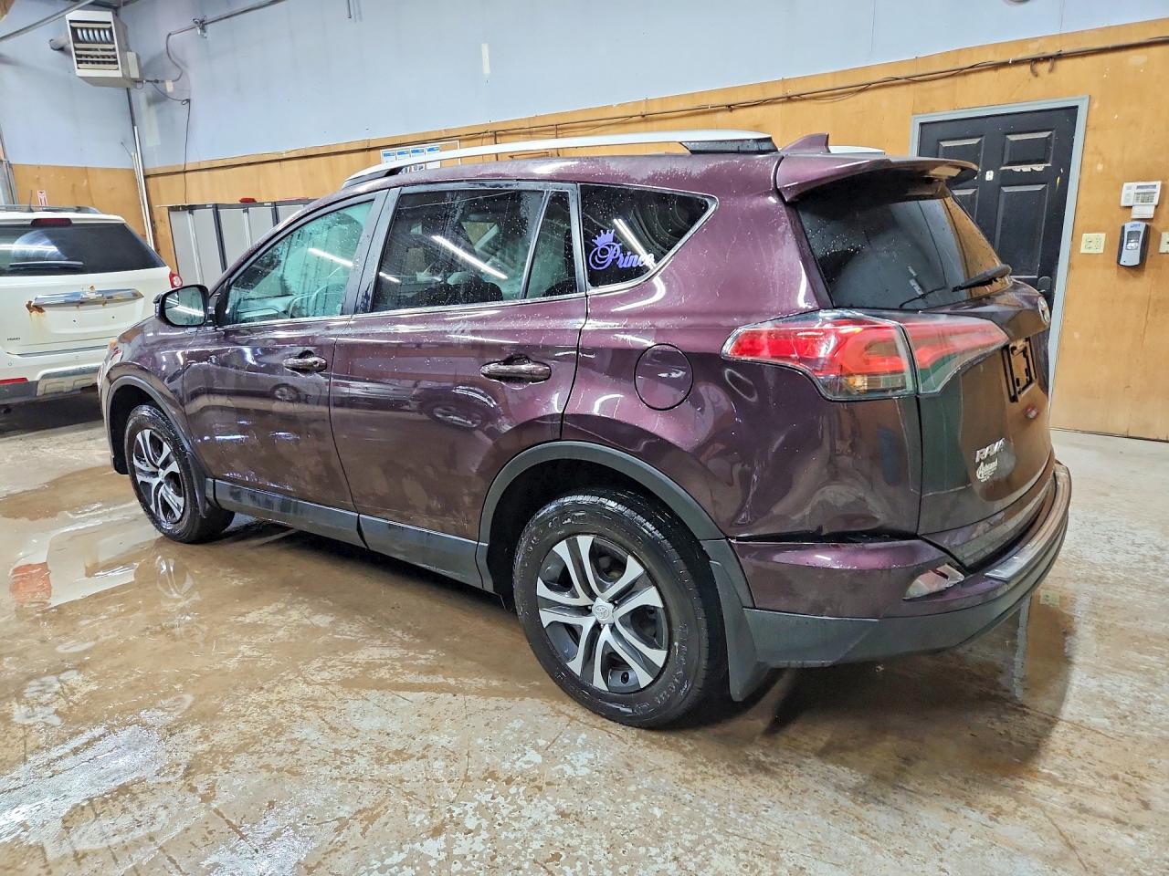 2018 TOYOTA RAV4 LE photo 3