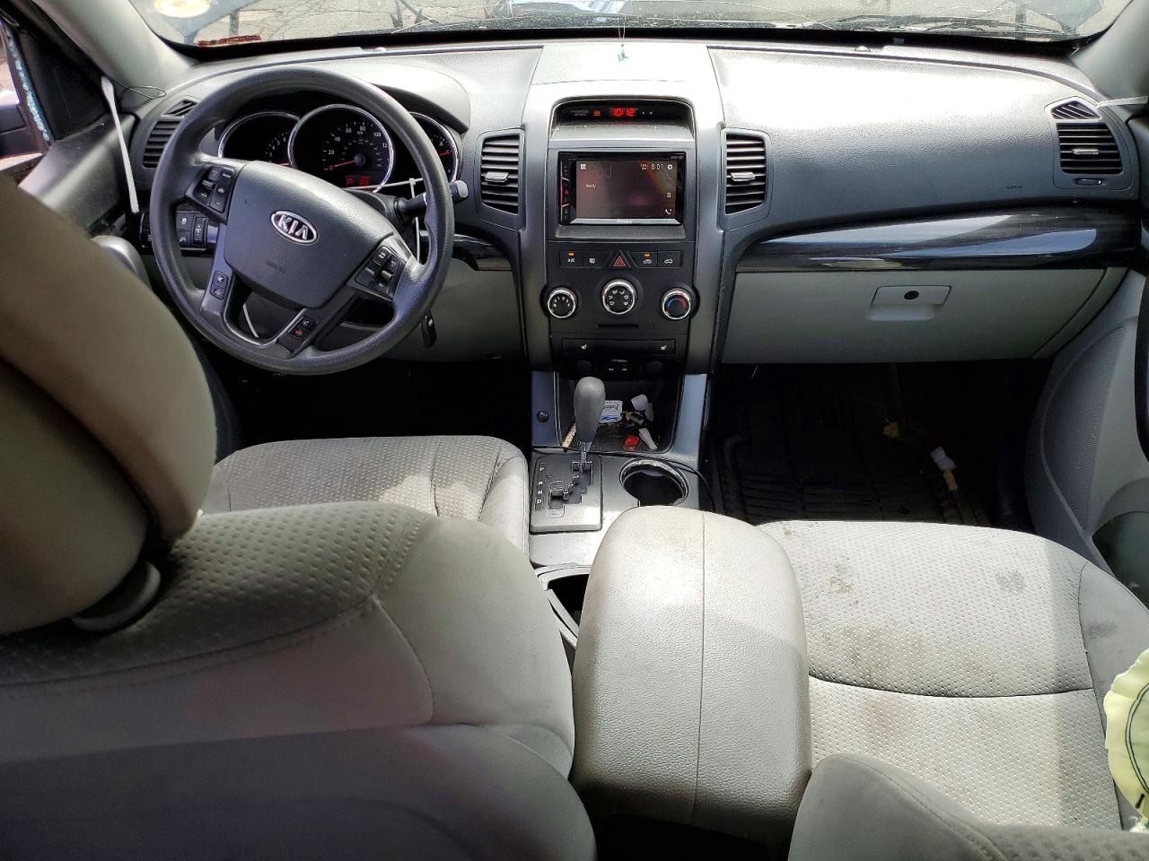 2013 KIA SORENTO LX photo 15