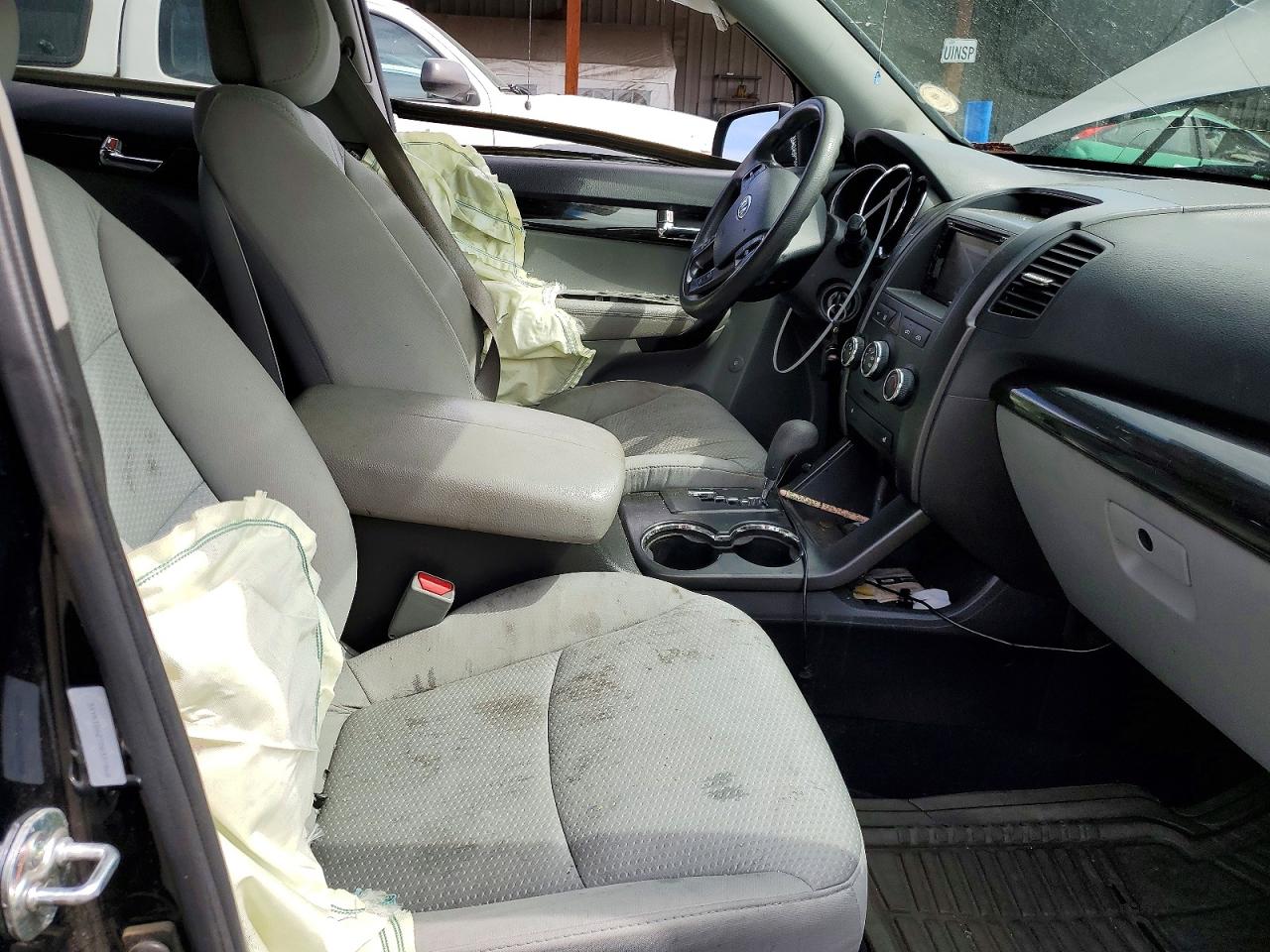 2013 KIA SORENTO LX photo 13