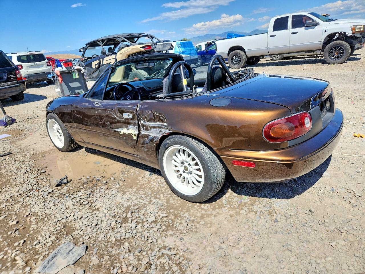 1995 MAZDA MX-5 MIATA photo 2