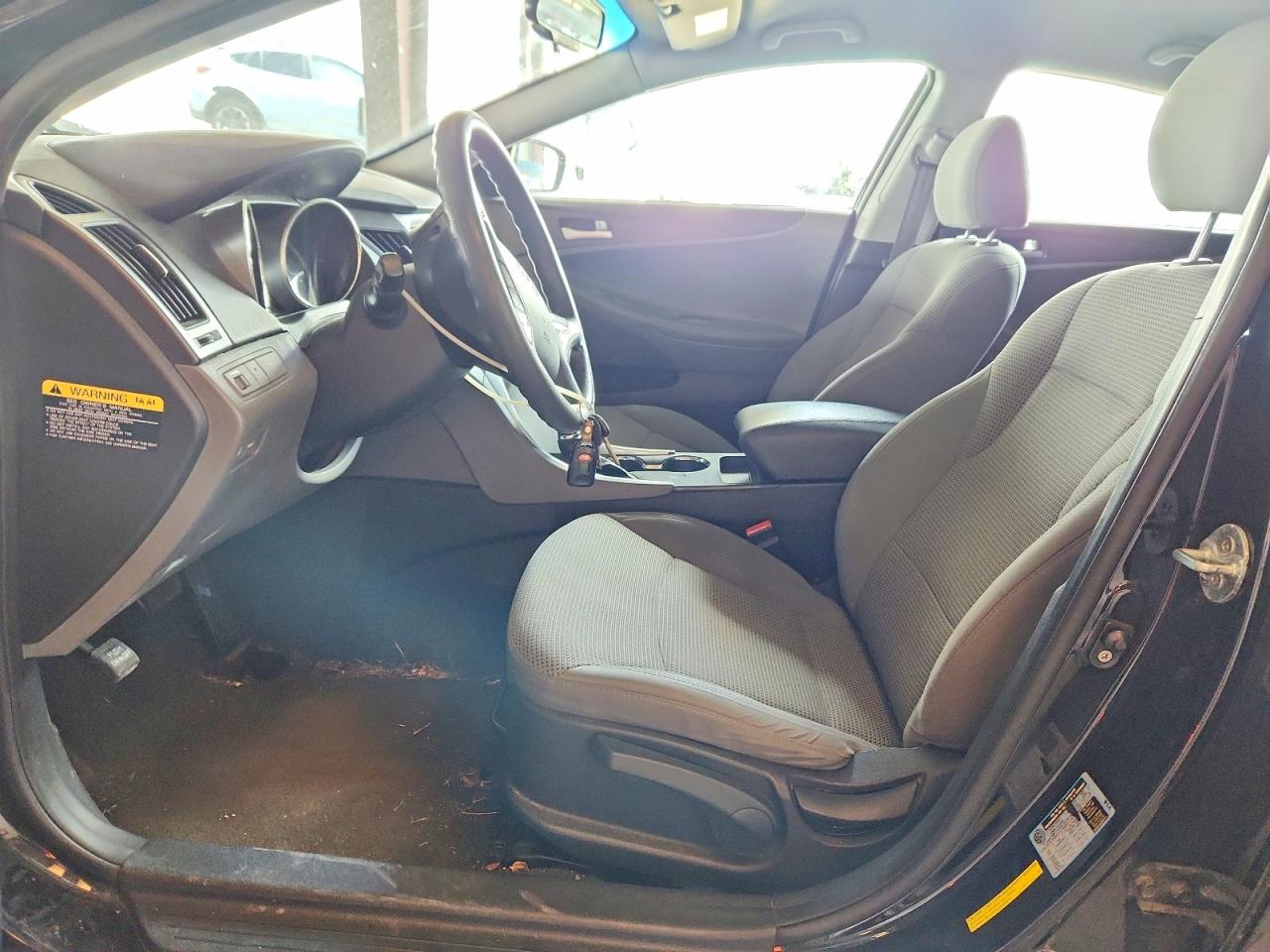 2012 HYUNDAI SONATA GLS photo 13