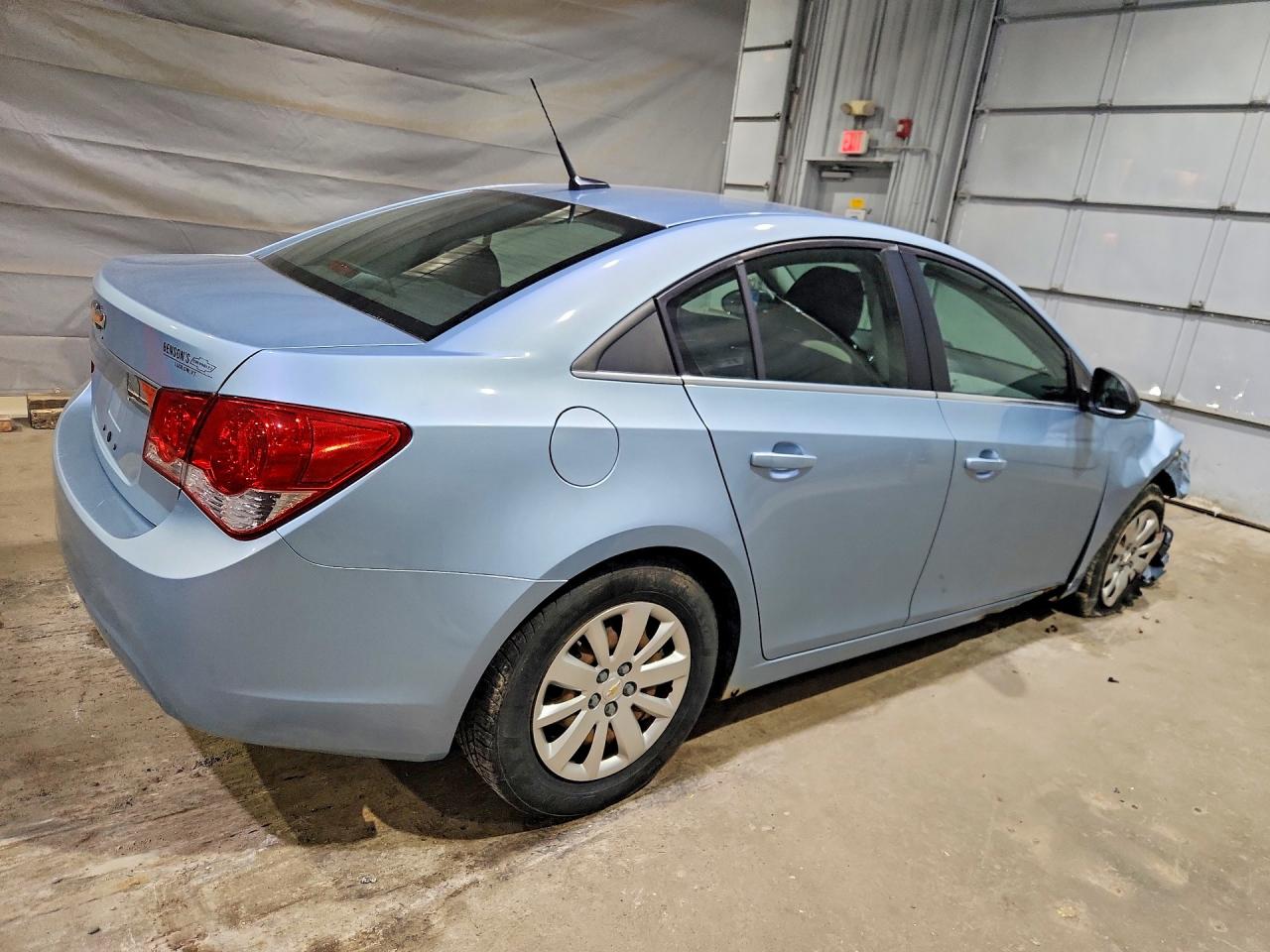 2011 CHEVROLET CRUZE LS photo 3