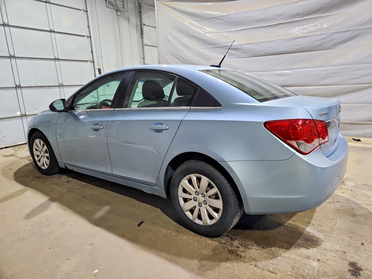 2011 CHEVROLET CRUZE LS photo 2