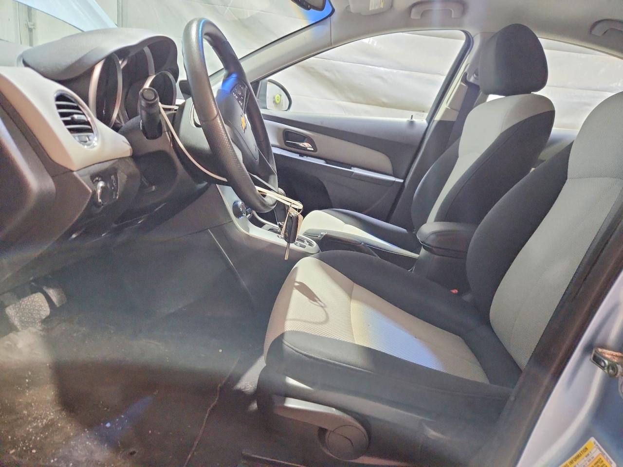 2011 CHEVROLET CRUZE LS photo 7