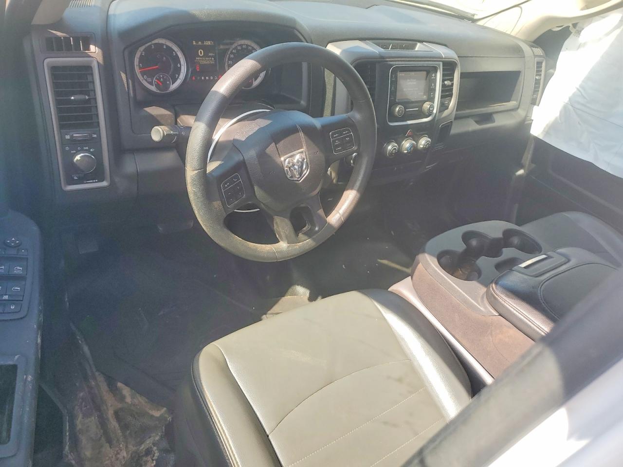 2022 RAM 1500 CLASSIC TRADESMAN photo 15