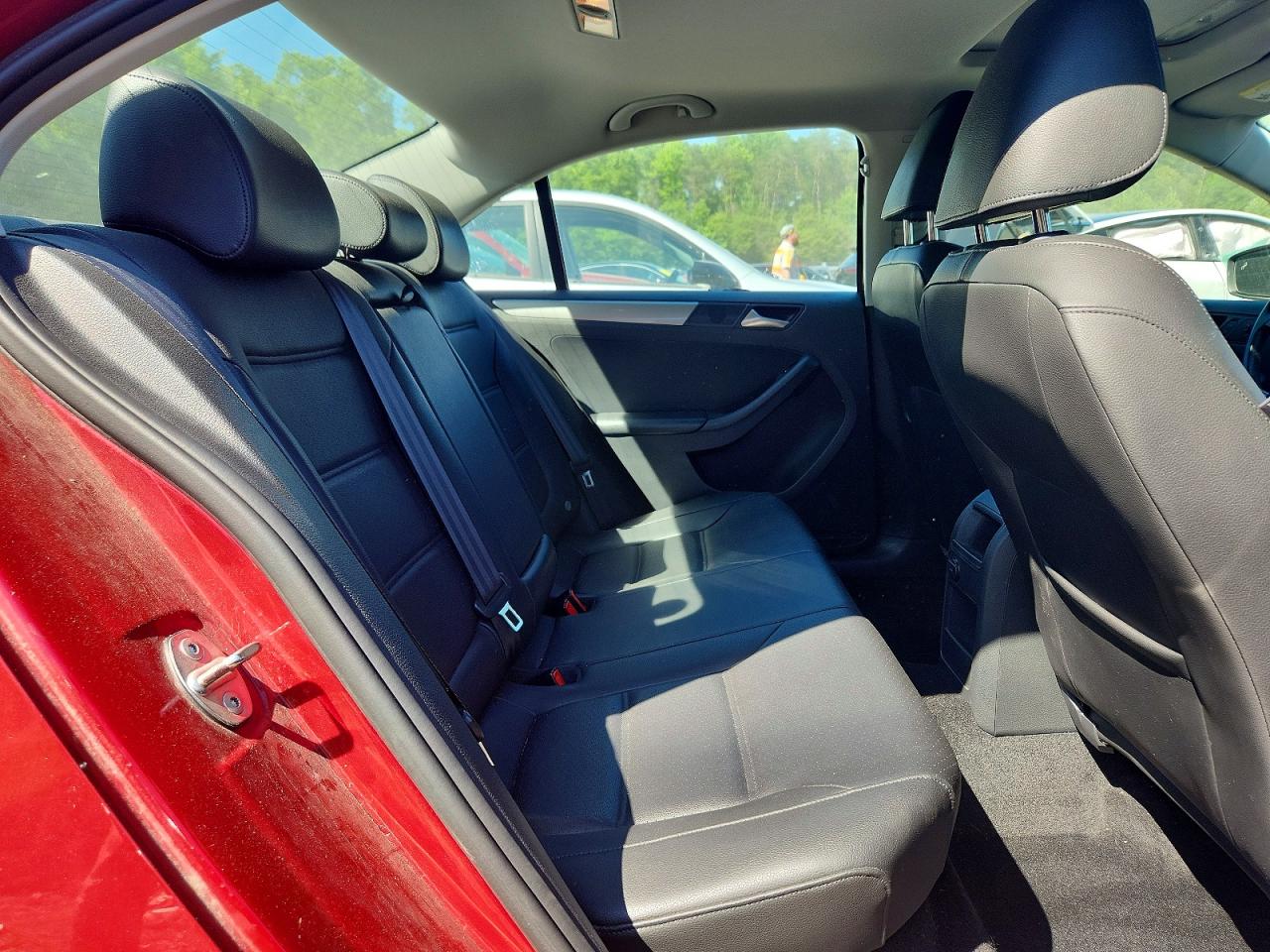 2017 VOLKSWAGEN JETTA SE photo 19