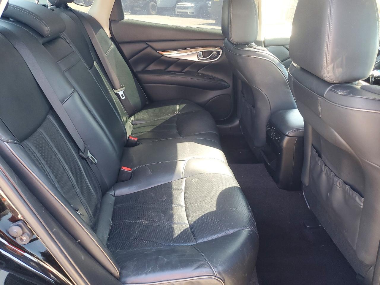 2012 INFINITI M37 X photo 10