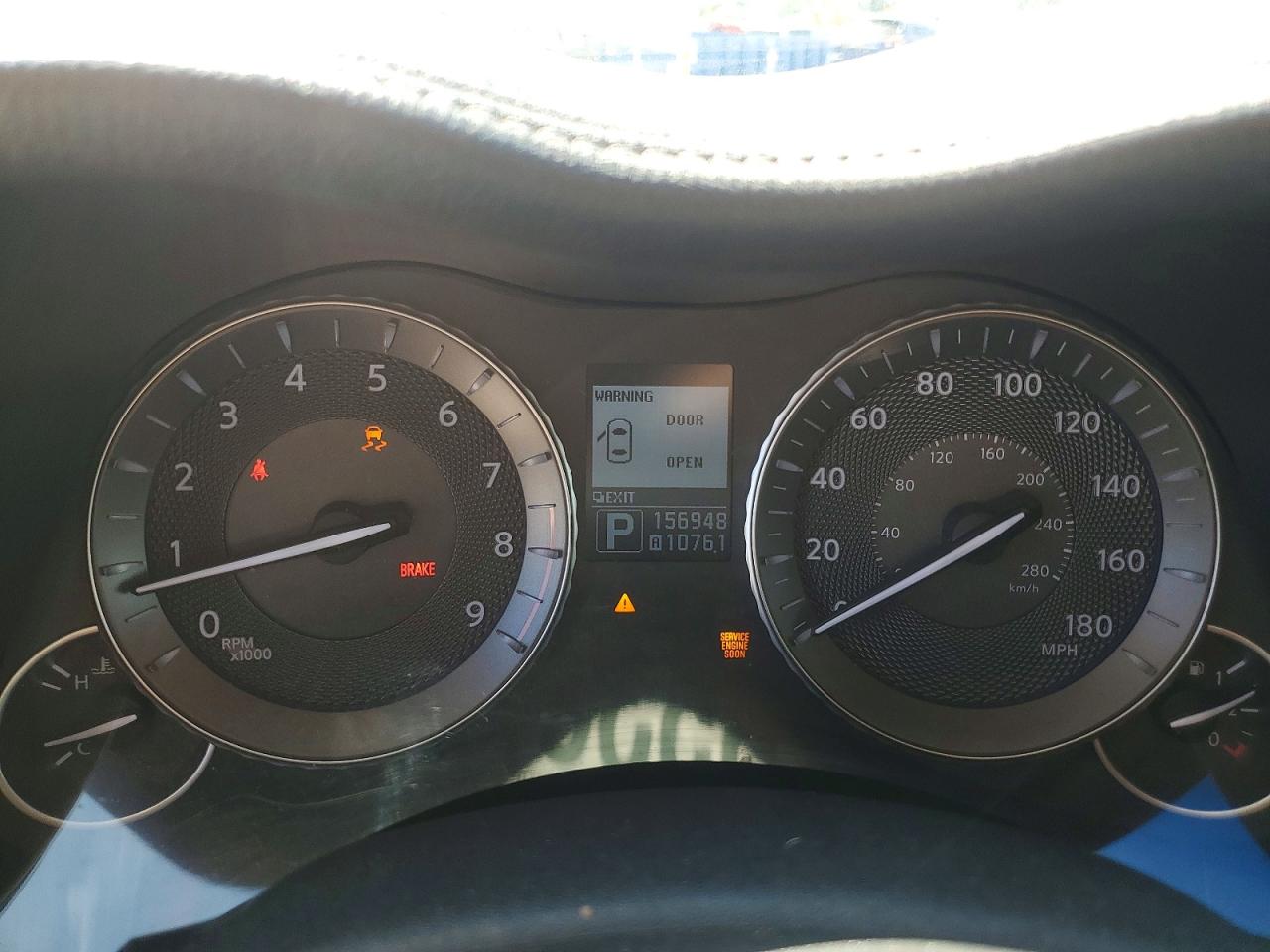 2012 INFINITI M37 X photo 9