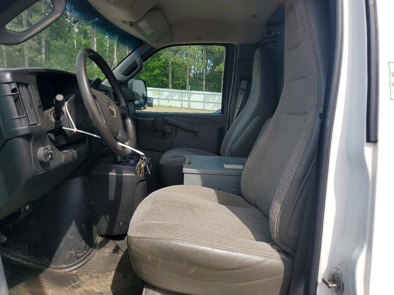 2016 CHEVROLET EXPRESS G3500 photo 19