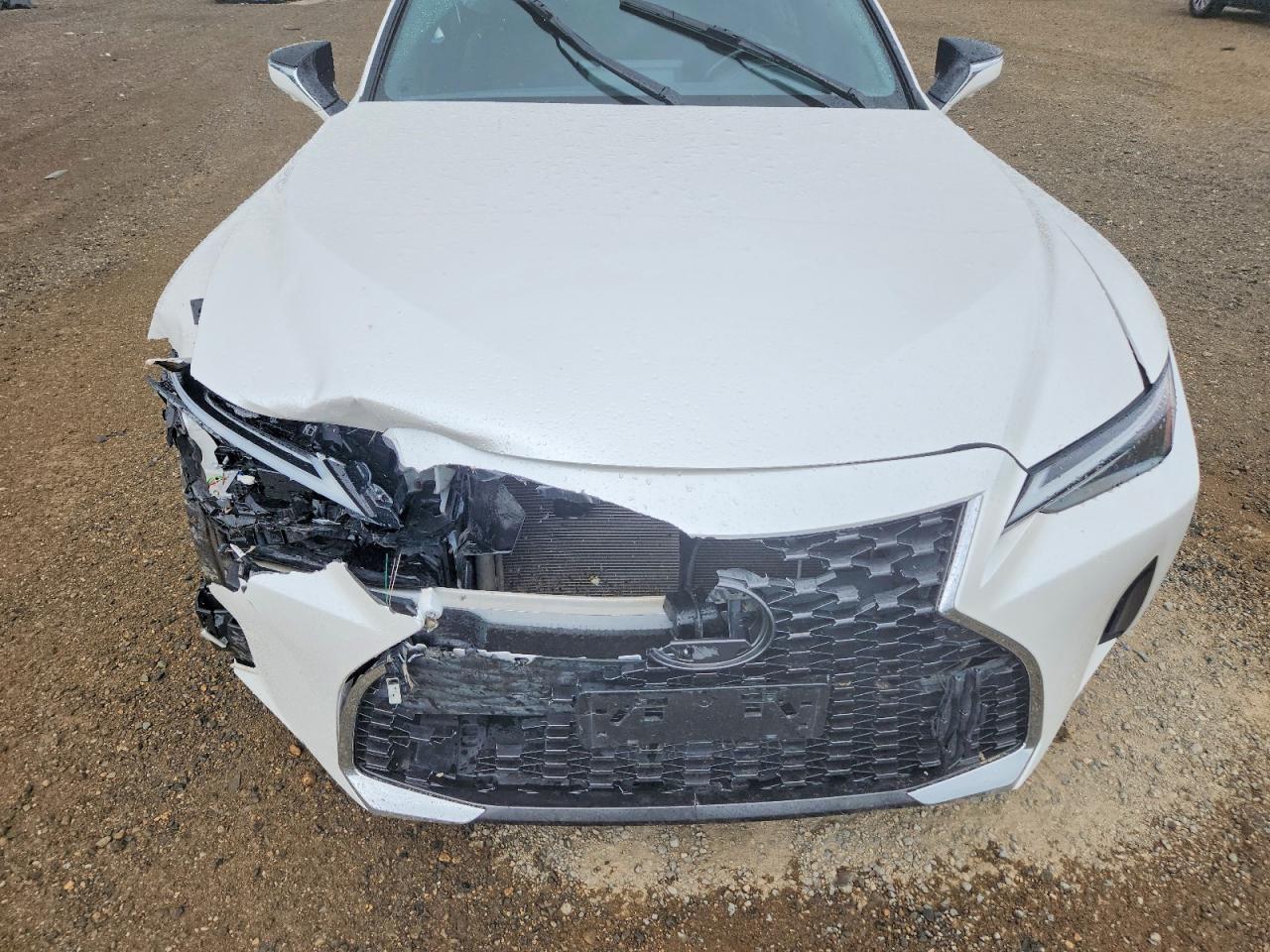 2021 LEXUS IS 300 photo 21