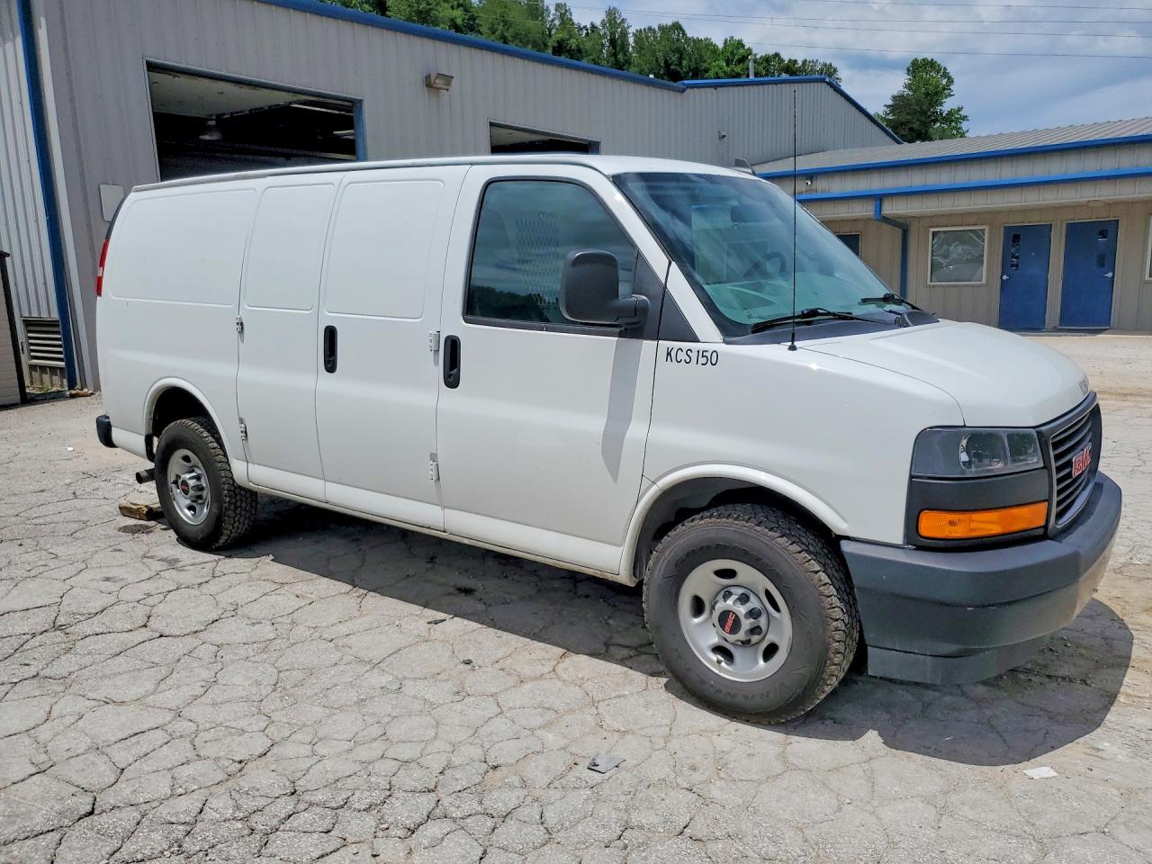 2022 GMC SAVANA G2500 photo 4