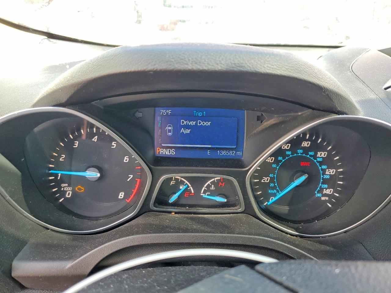 2015 FORD ESCAPE SE photo 9