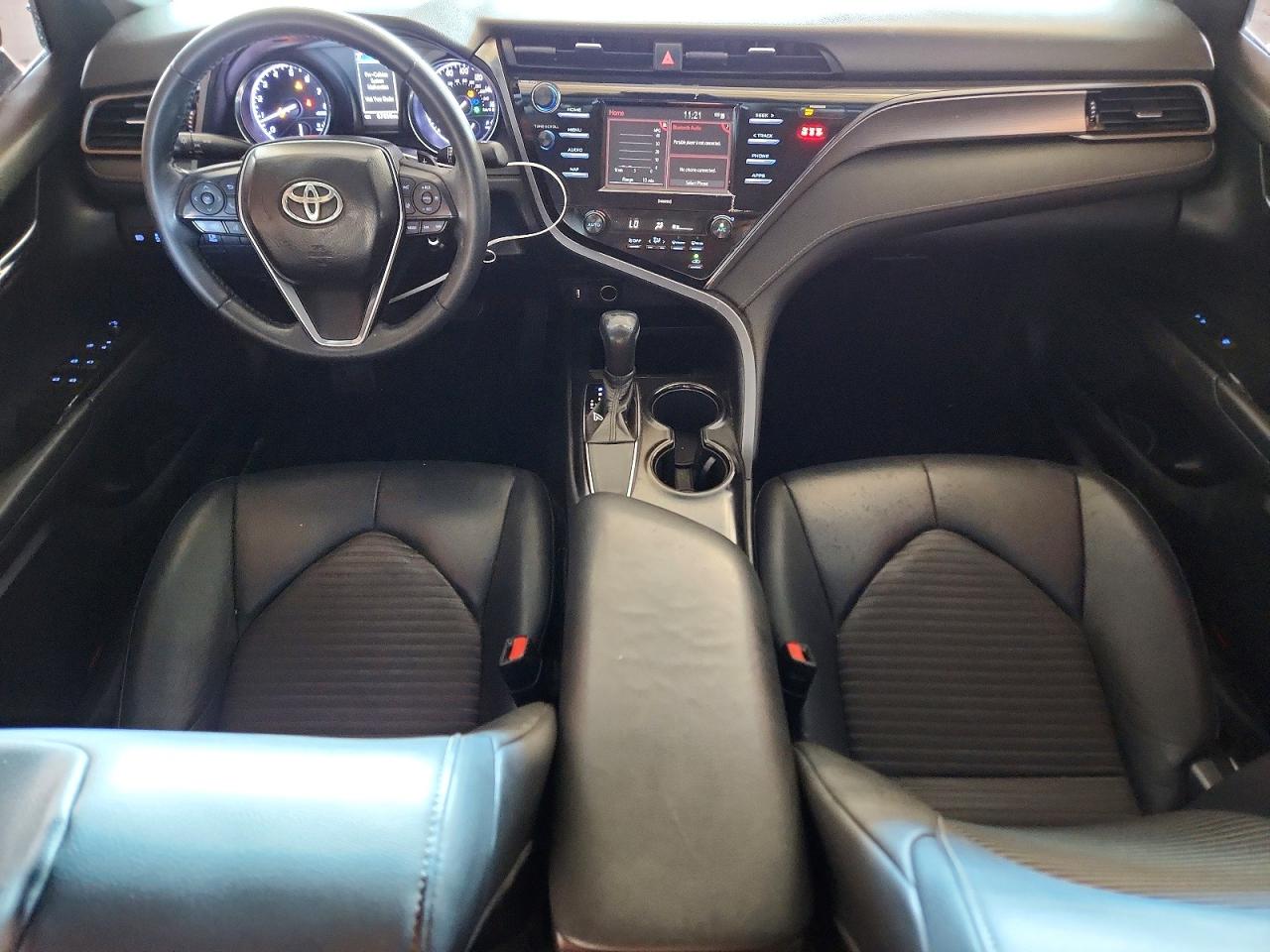 2020 TOYOTA CAMRY SE photo 15