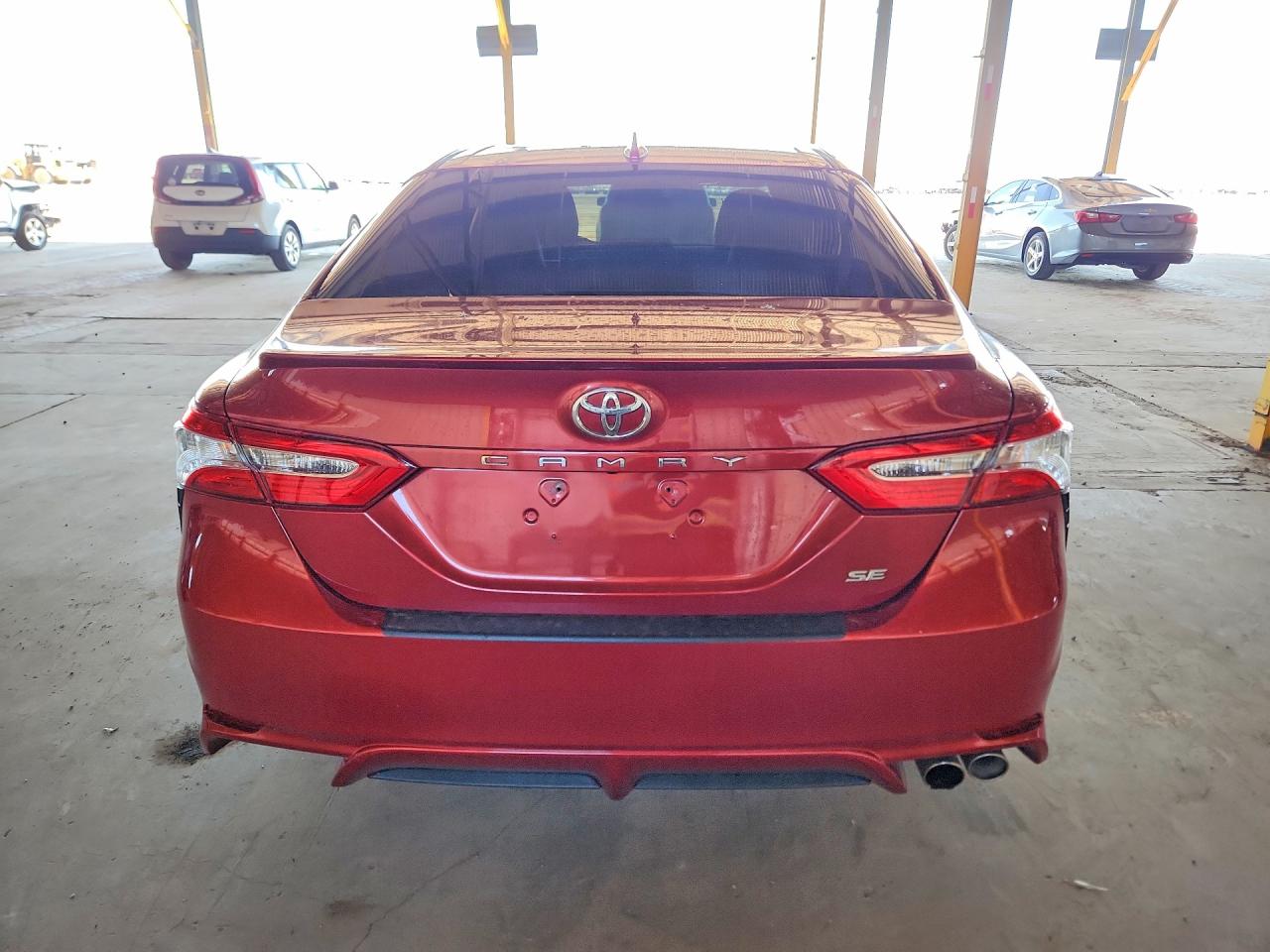 2020 TOYOTA CAMRY SE photo 11