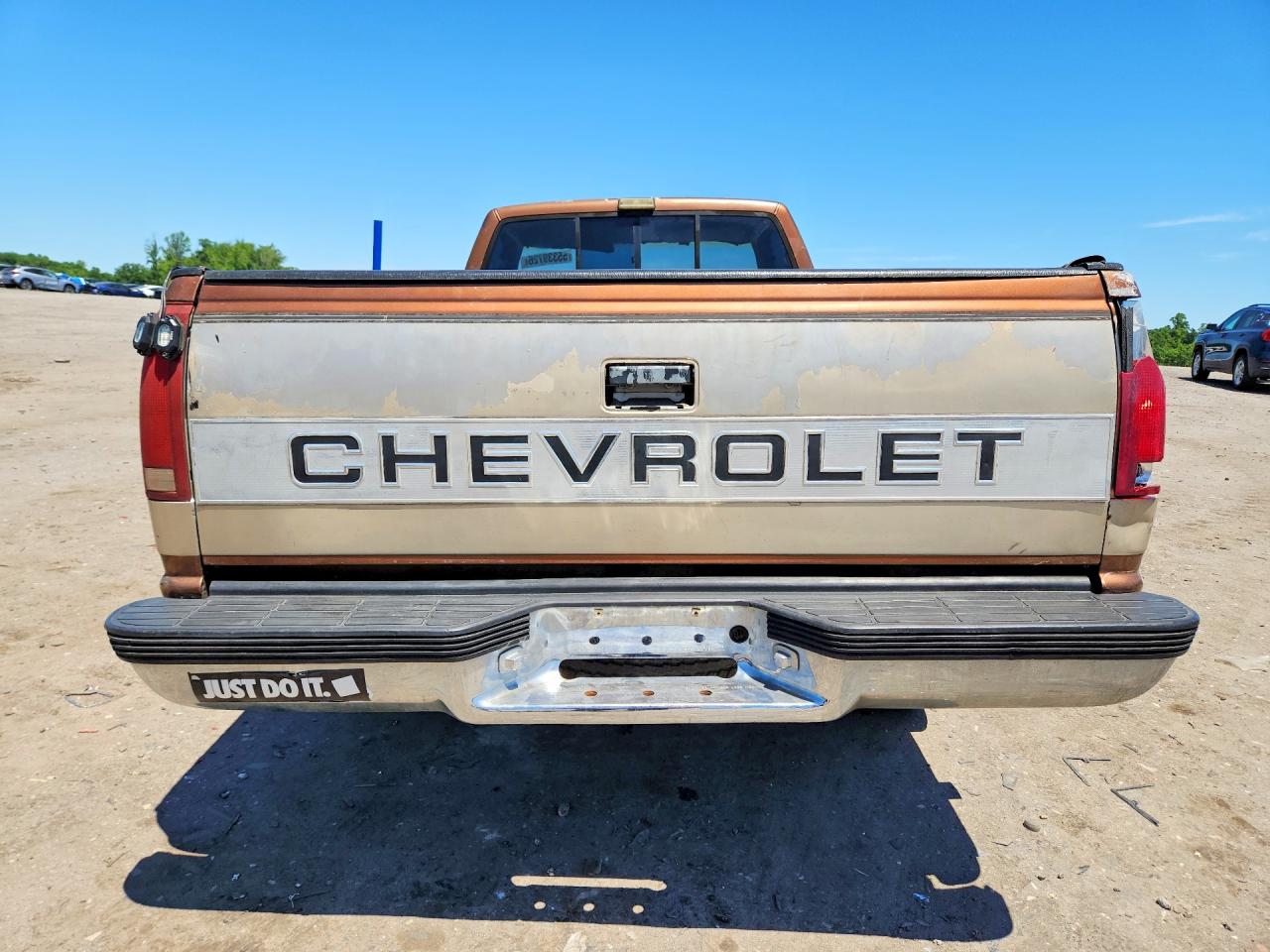 1990 CHEVROLET GMT-400 C1500 photo 16