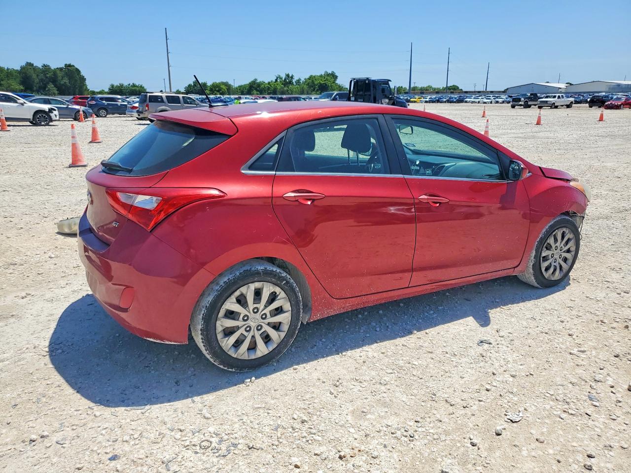 2017 HYUNDAI ELANTRA GT BASE photo 3