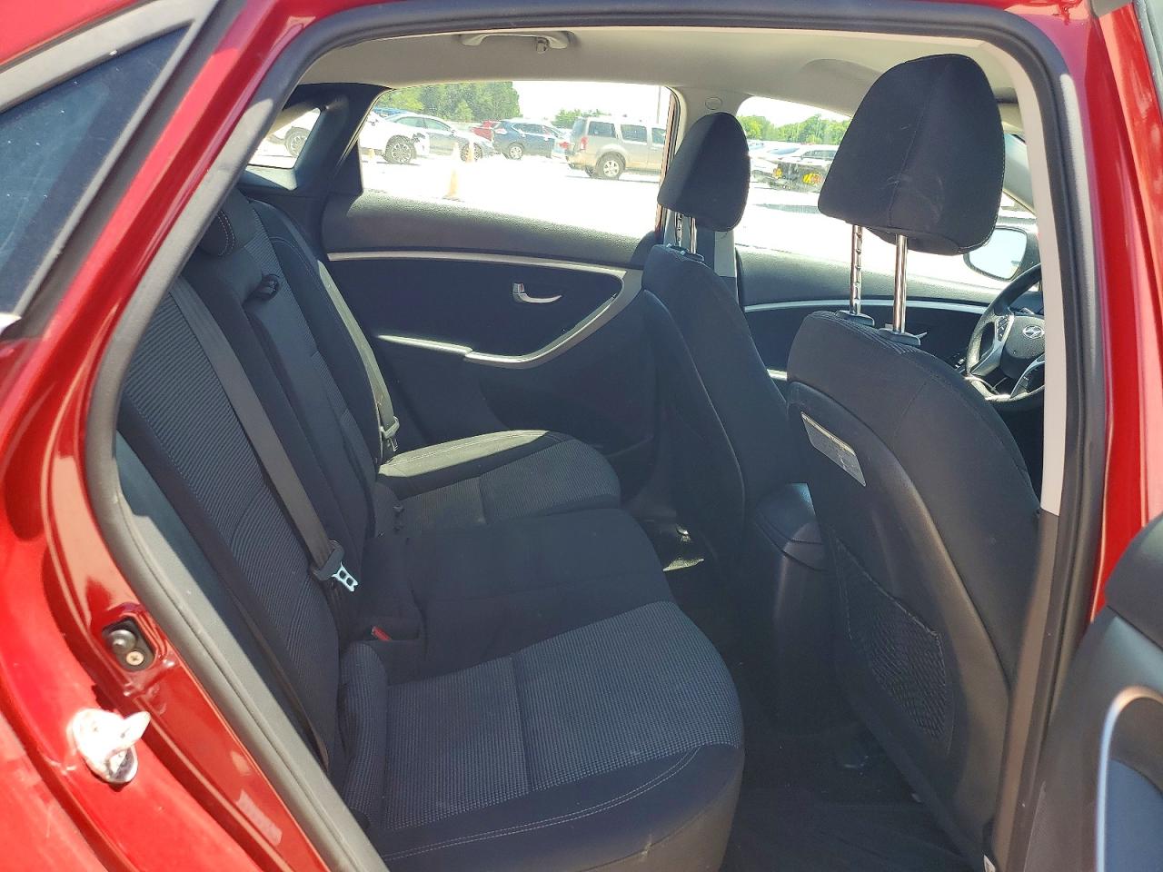 2017 HYUNDAI ELANTRA GT BASE photo 10