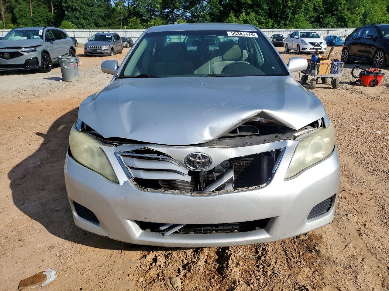 2011 TOYOTA CAMRY LE photo 9