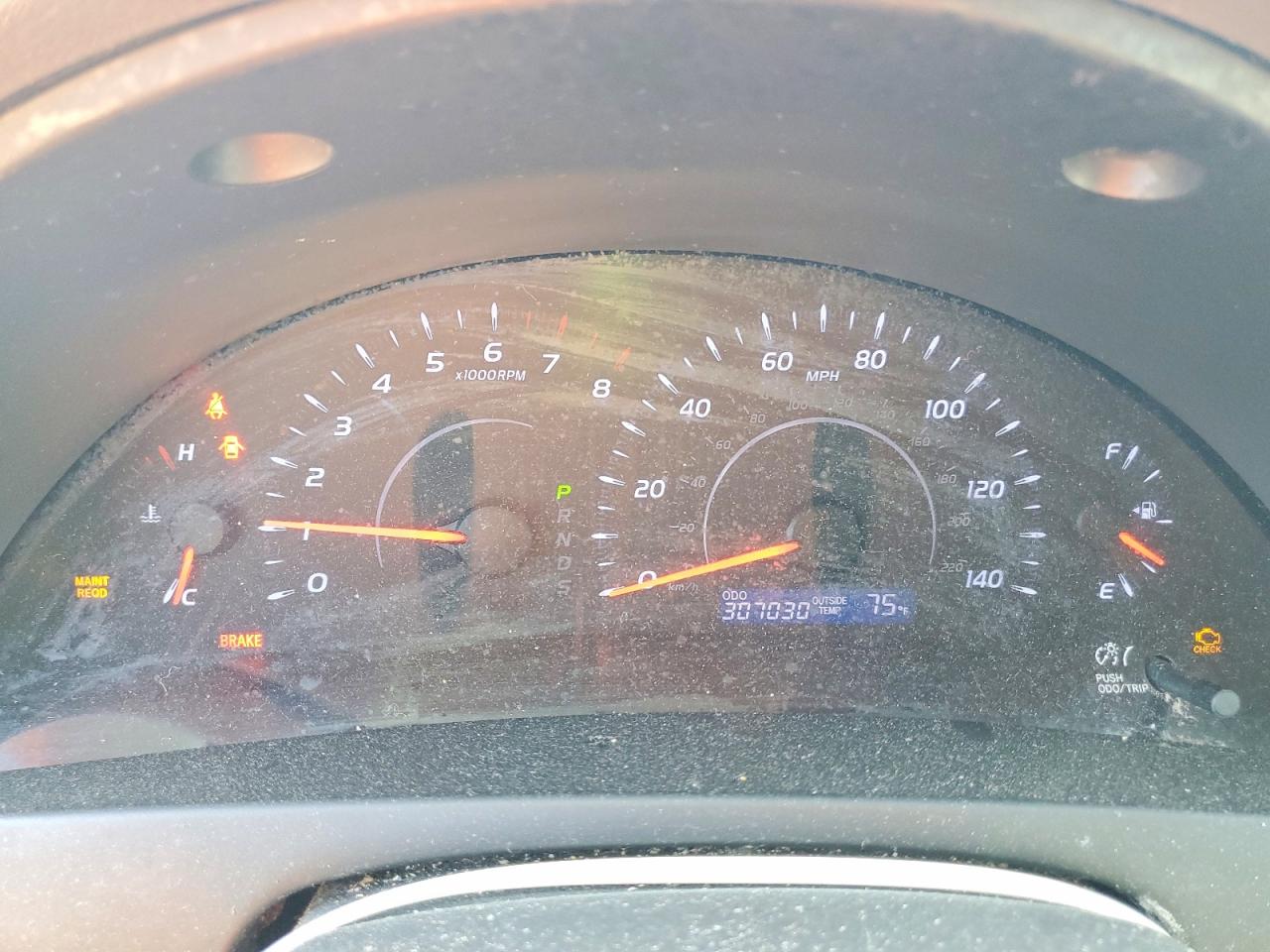 2011 TOYOTA CAMRY LE photo 17