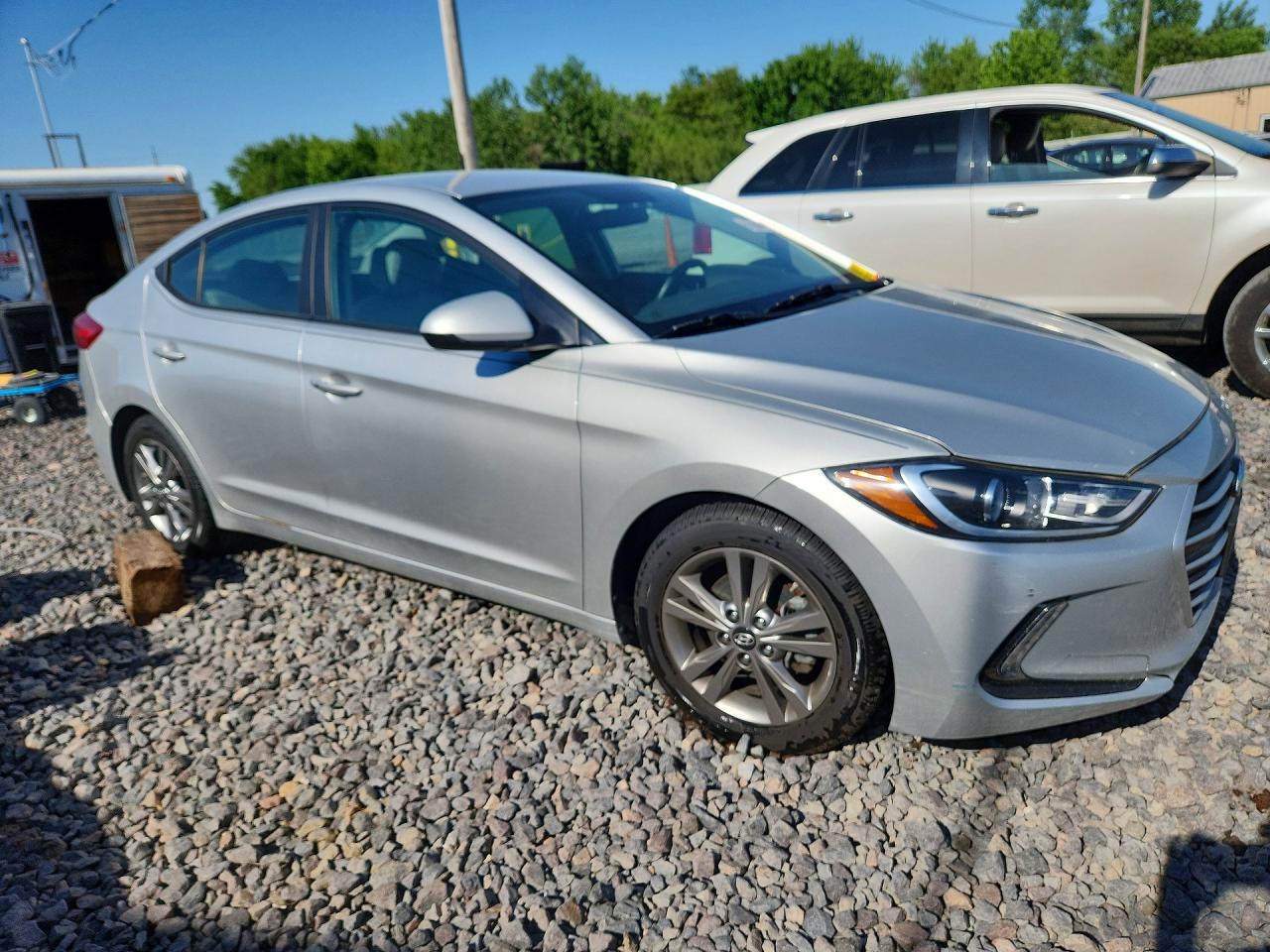 2017 HYUNDAI ELANTRA SE photo 4