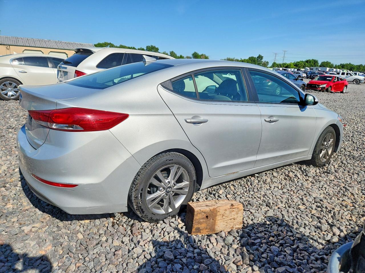 2017 HYUNDAI ELANTRA SE photo 3