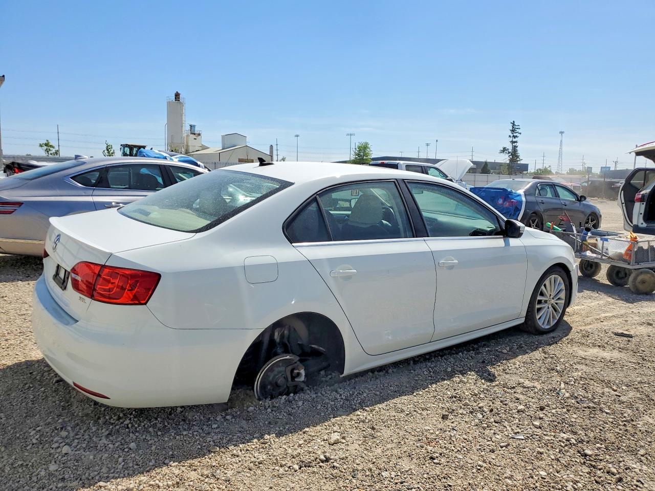 2014 VOLKSWAGEN JETTA SEL photo 3