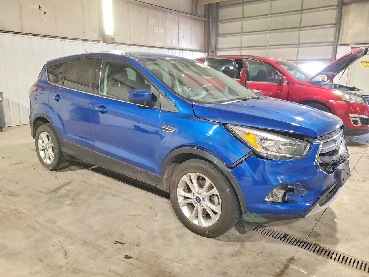 2017 FORD ESCAPE SE photo 4