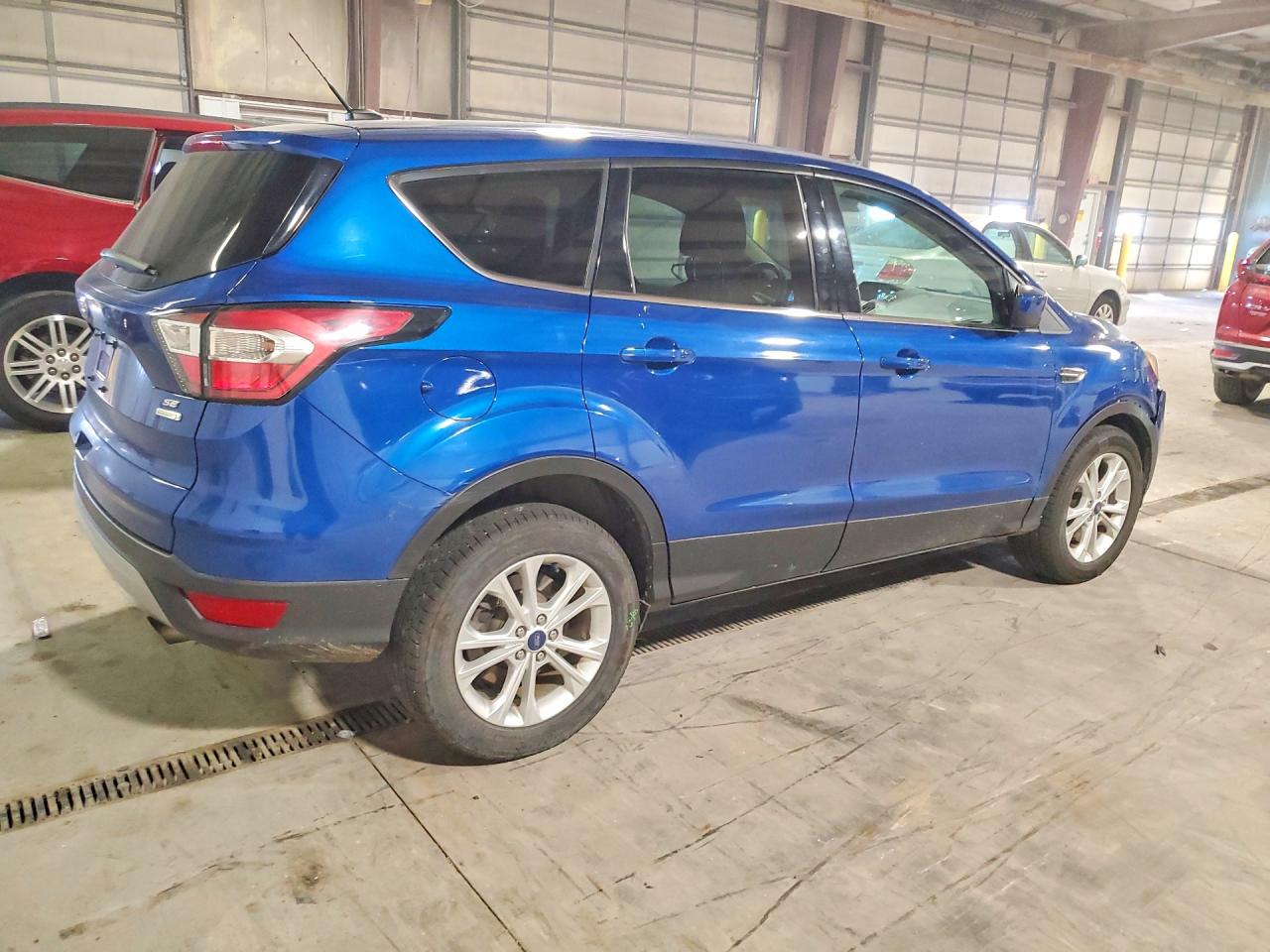 2017 FORD ESCAPE SE photo 3