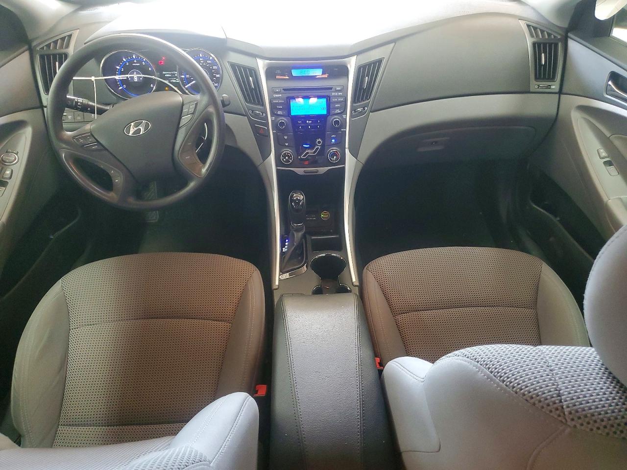2013 HYUNDAI SONATA GLS photo 15