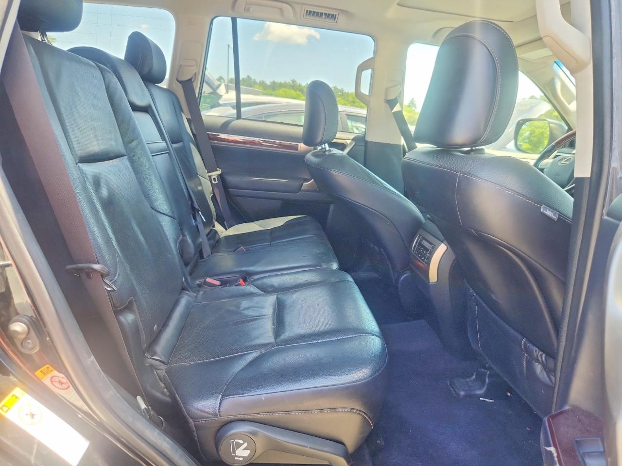 2016 LEXUS GX 460 photo 11