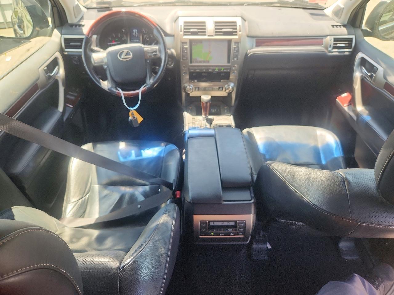 2016 LEXUS GX 460 photo 8