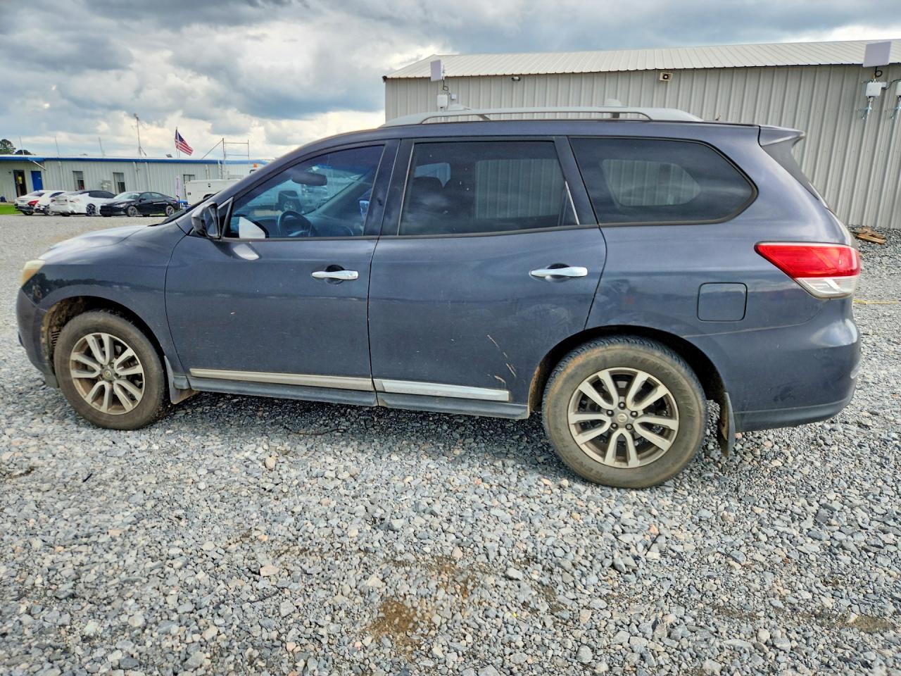 2013 NISSAN PATHFINDER S photo 3
