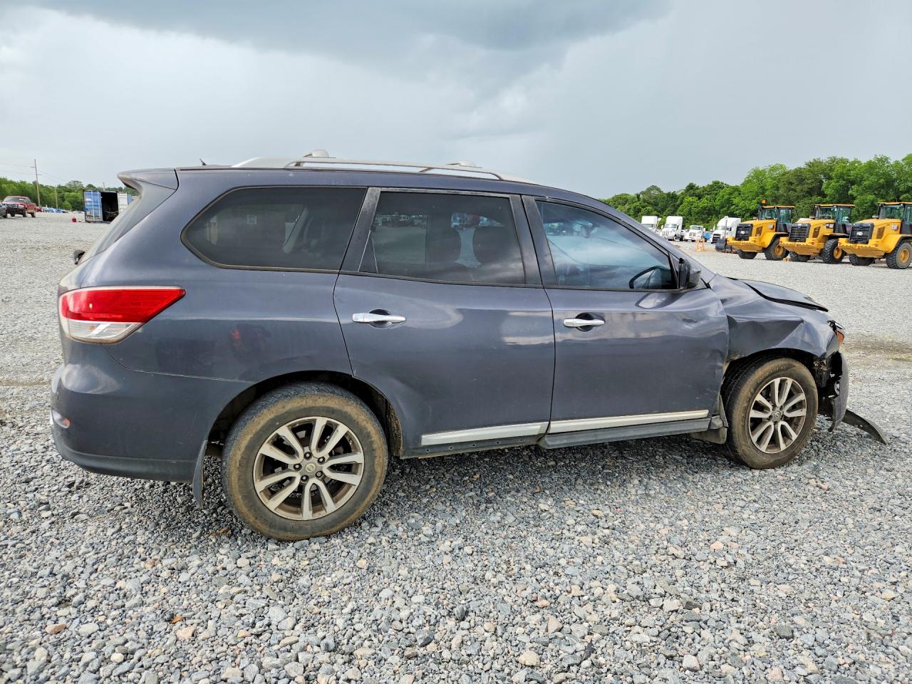 2013 NISSAN PATHFINDER S photo 5