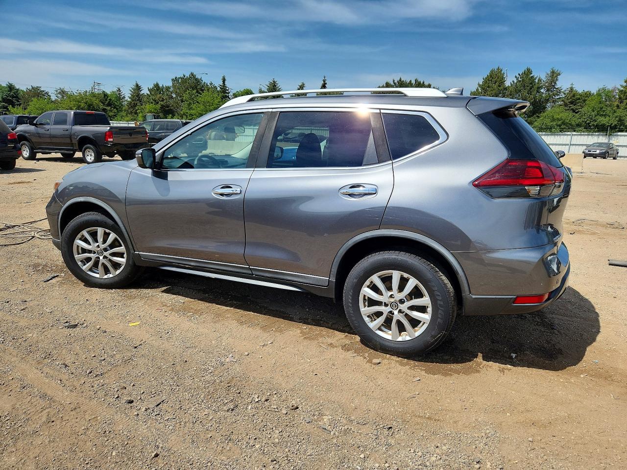 2020 NISSAN ROGUE SV photo 3