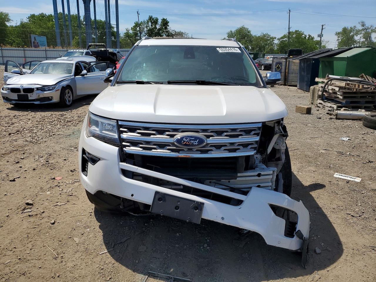 2019 FORD EXPLORER XLT photo 9