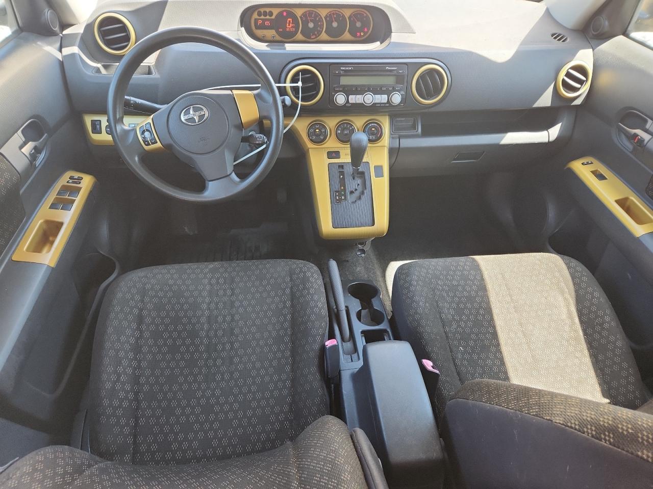 2008 TOYOTA SCION XB photo 8