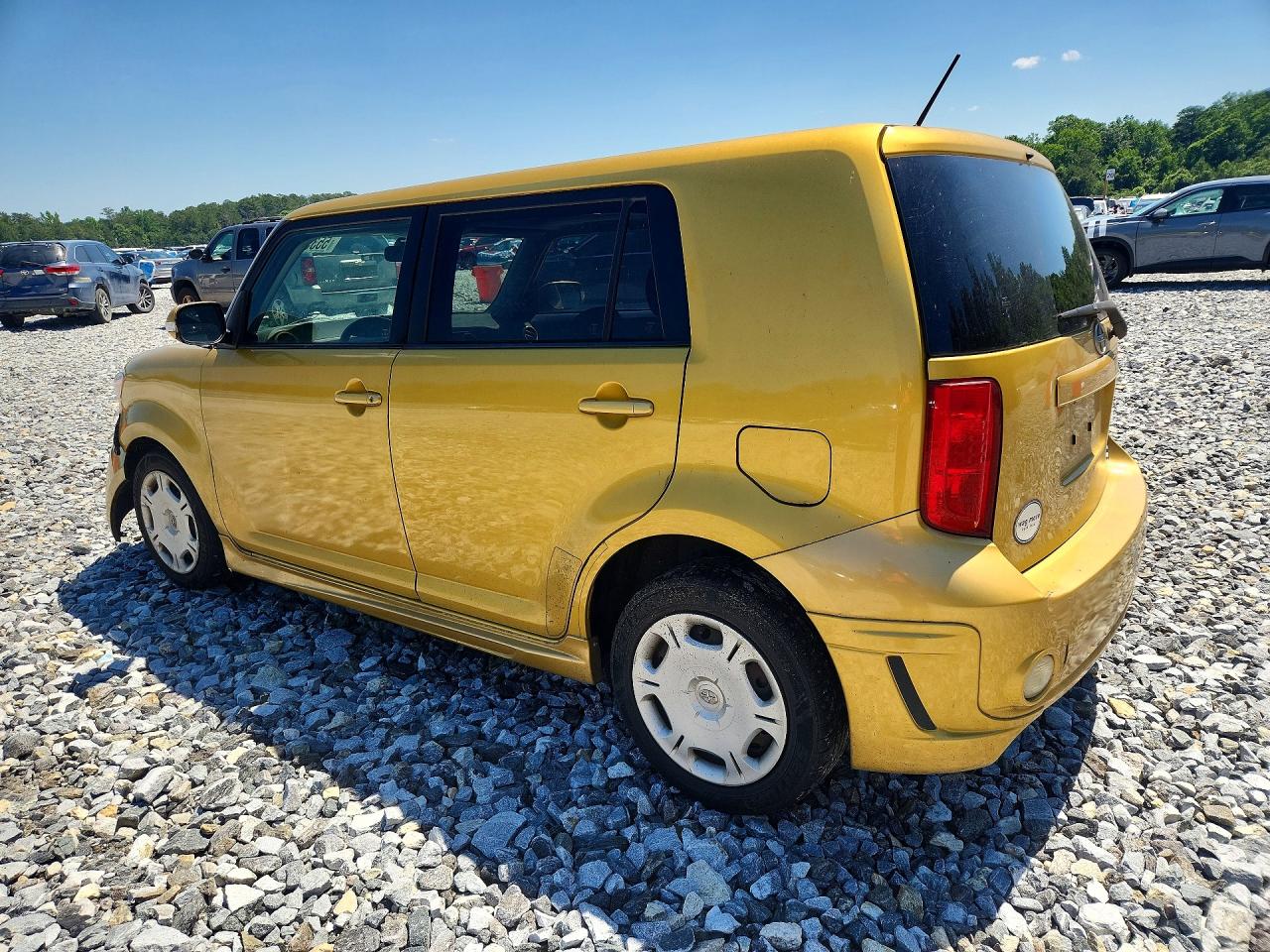 2008 TOYOTA SCION XB photo 2