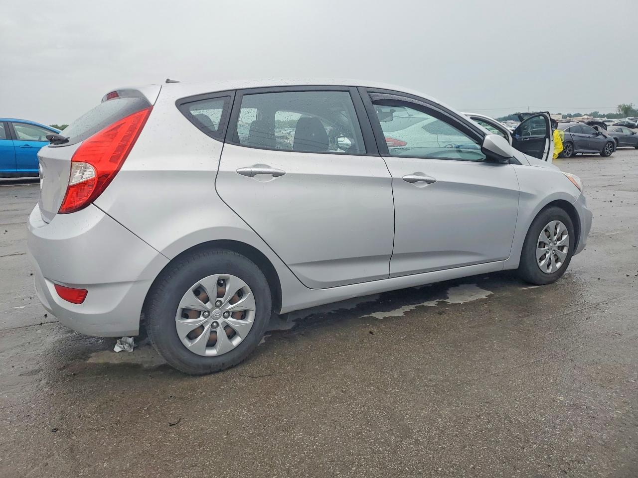 2016 HYUNDAI ACCENT SE photo 7