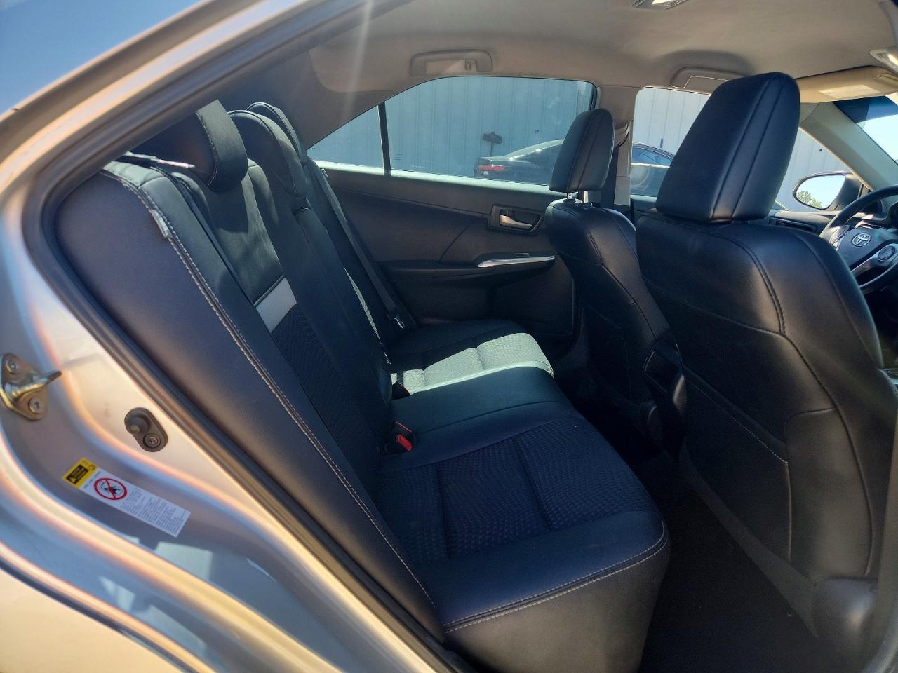2014 TOYOTA CAMRY SE photo 19