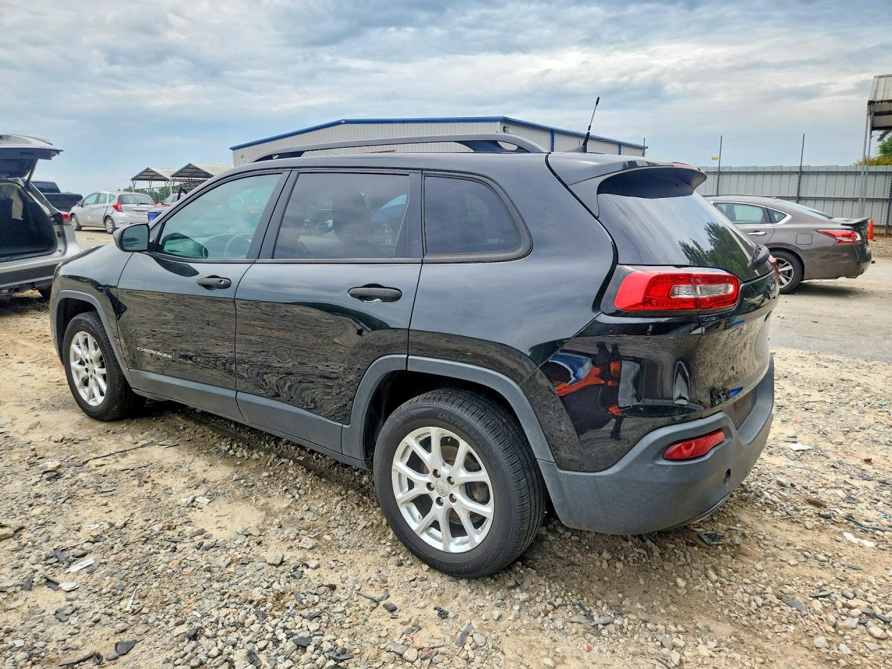 2016 JEEP CHEROKEE SPORT photo 2